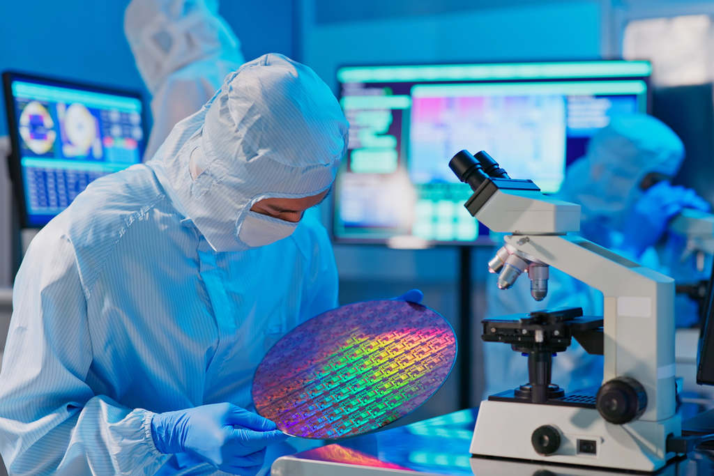 Nanotecnologia em Saúde: Avanços e Desafios até 2025